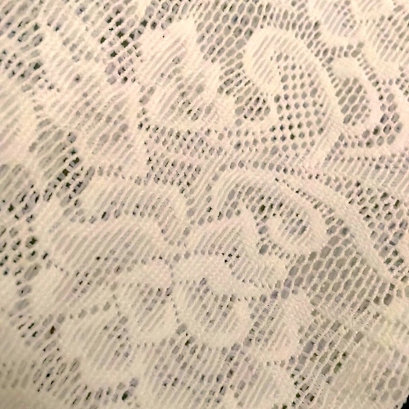 CHAPS➕Henley Lace Embellished Top NWT - Picture 3 of 5